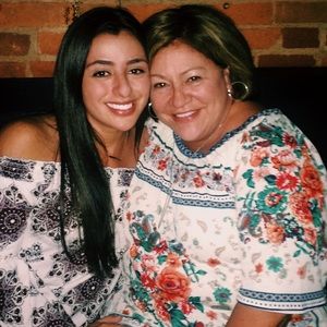 Meet your Posher, Leslie